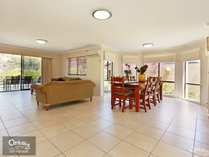 12 Country Club Drive, Albany Creek QLD 4035