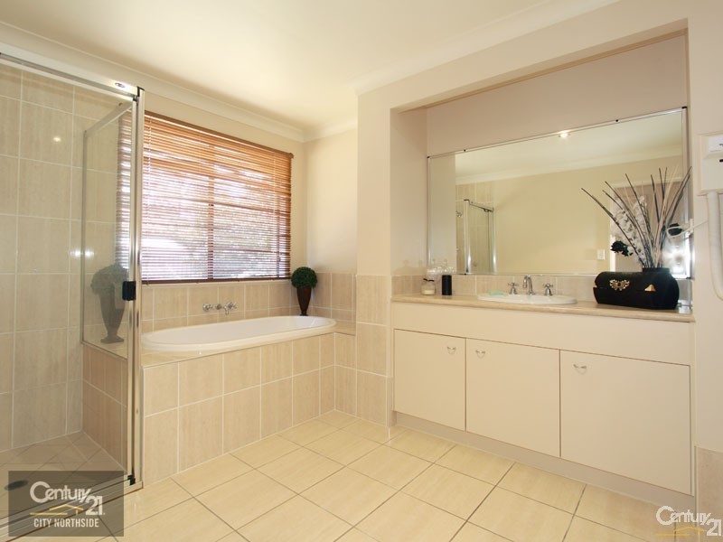 12 Country Club Drive, Albany Creek QLD 4035