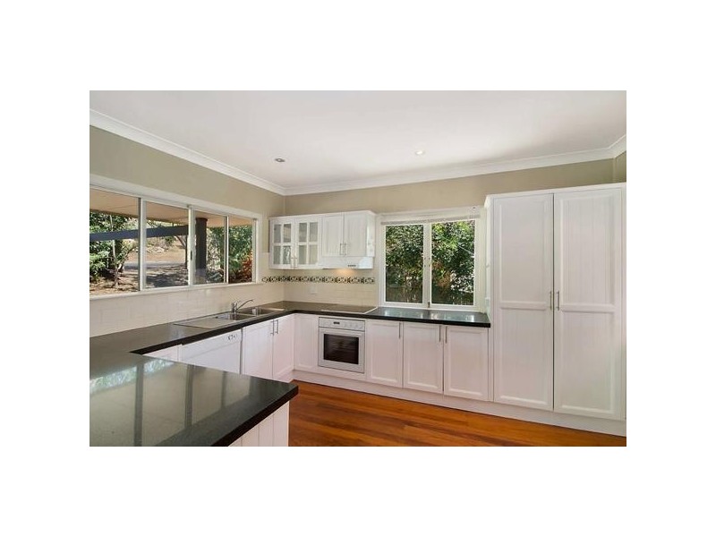 19  Moordale Street, Chapel Hill QLD 4069