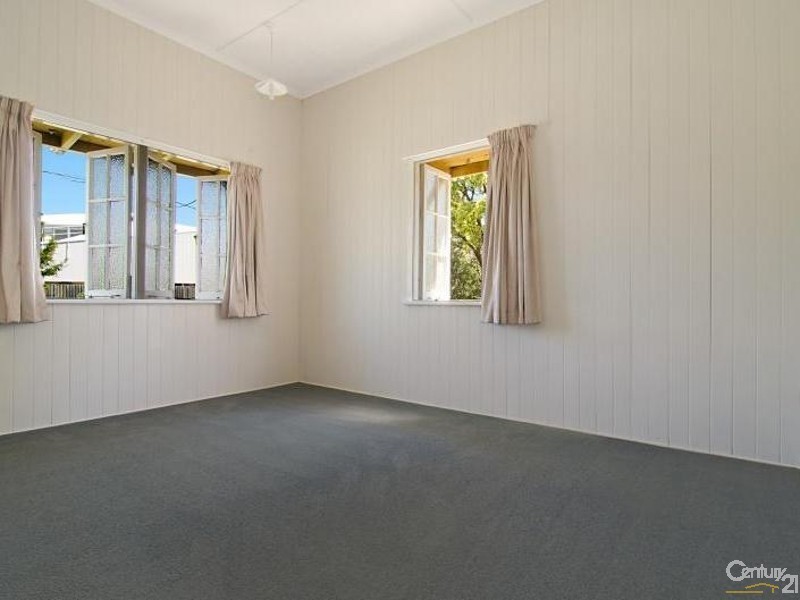 11 Chalk Street, Wooloowin QLD 4030