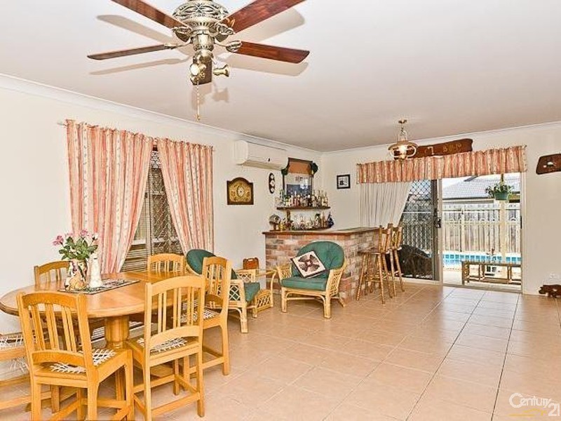 2 Lukla Court, Warner QLD 4500