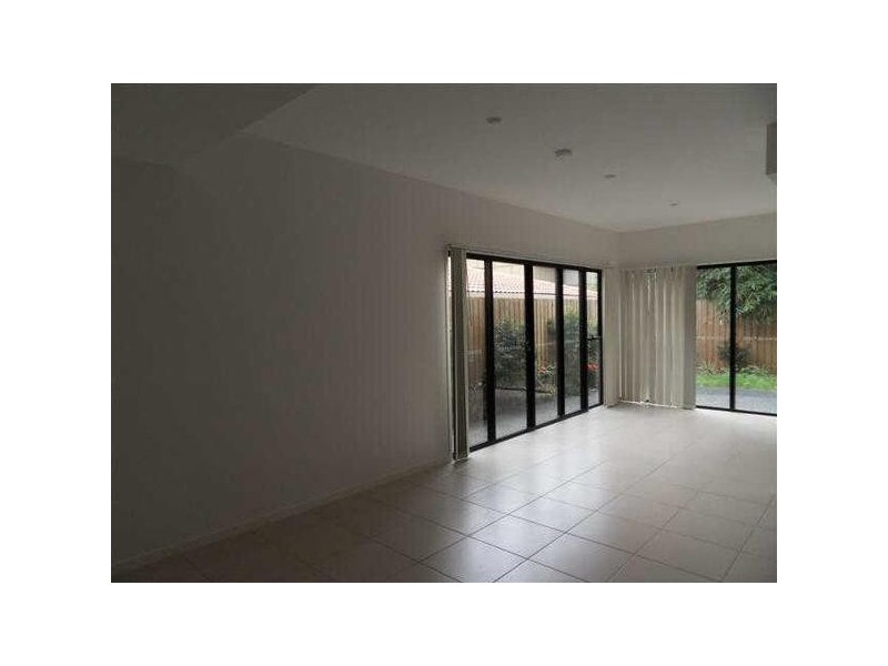 3/24  Windsor Street, Hamilton QLD 4007