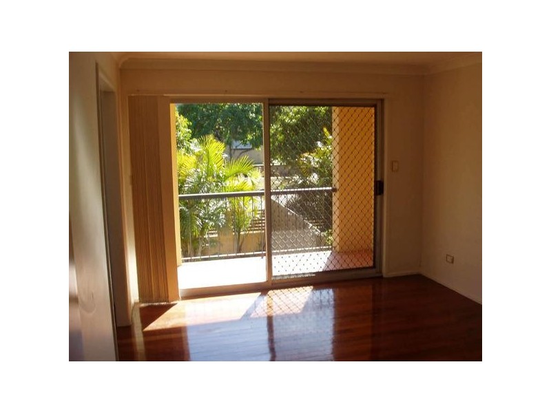 2/92  Eton Street, Nundah QLD 4012