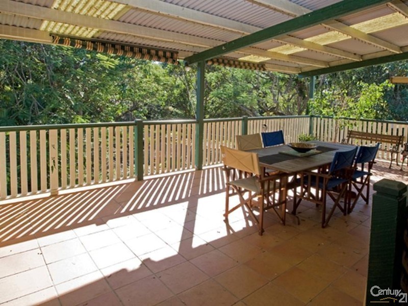 10 Dawson Street, Wooloowin QLD 4030