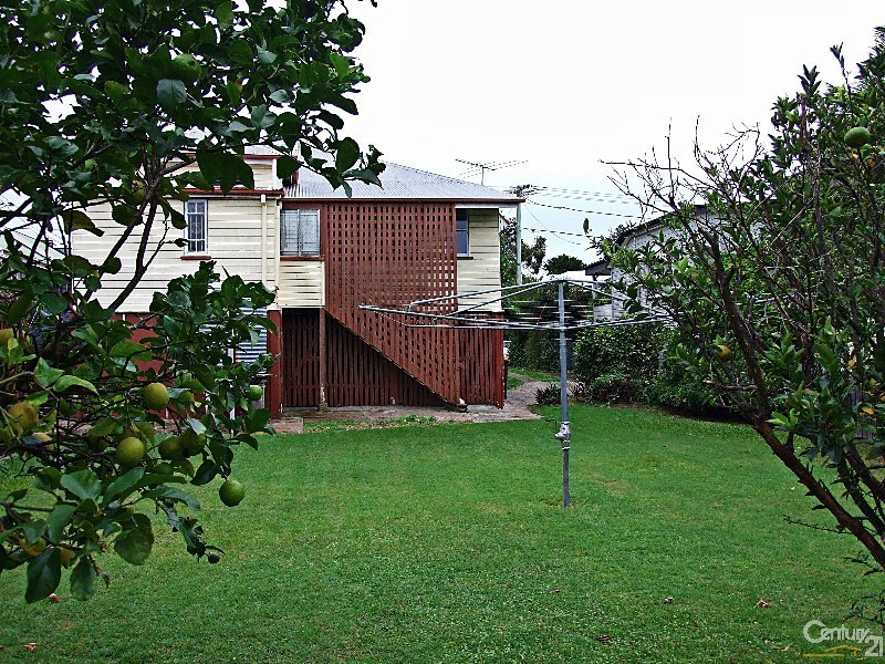 54 Lodge Road, Wooloowin QLD 4030