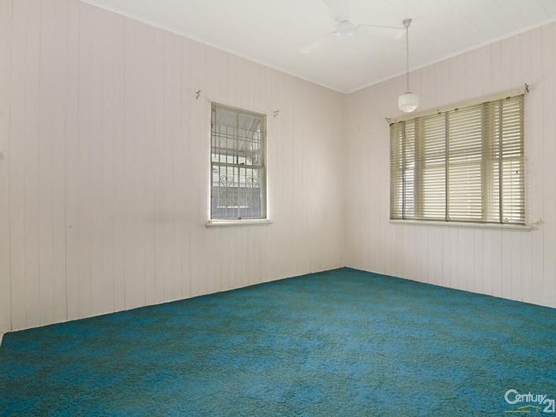 54 Lodge Road, Wooloowin QLD 4030