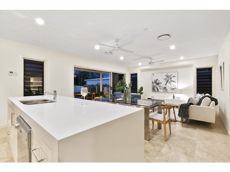 7 Livingstone St, Tewantin QLD 4565