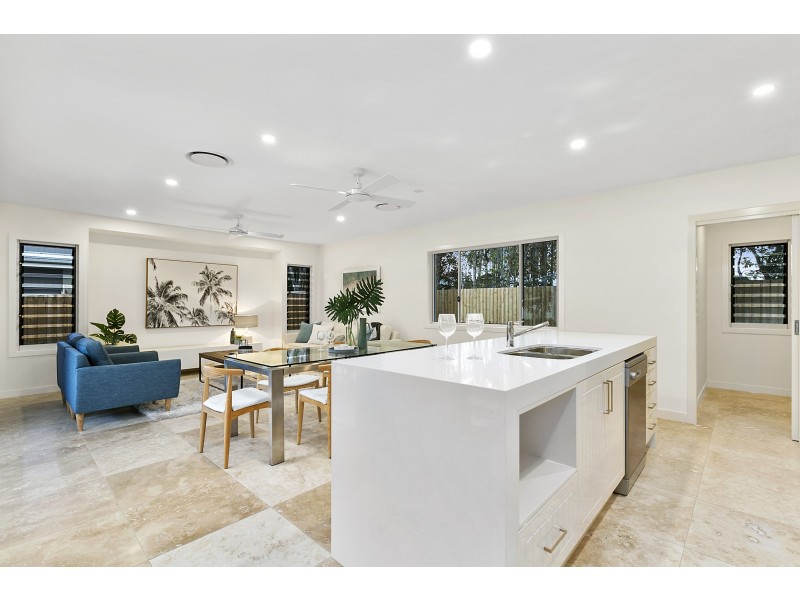 7 Livingstone St, Tewantin QLD 4565