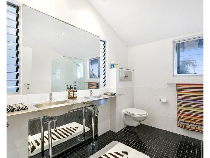 8/27 Ross Crescent, Sunshine Beach QLD 4567