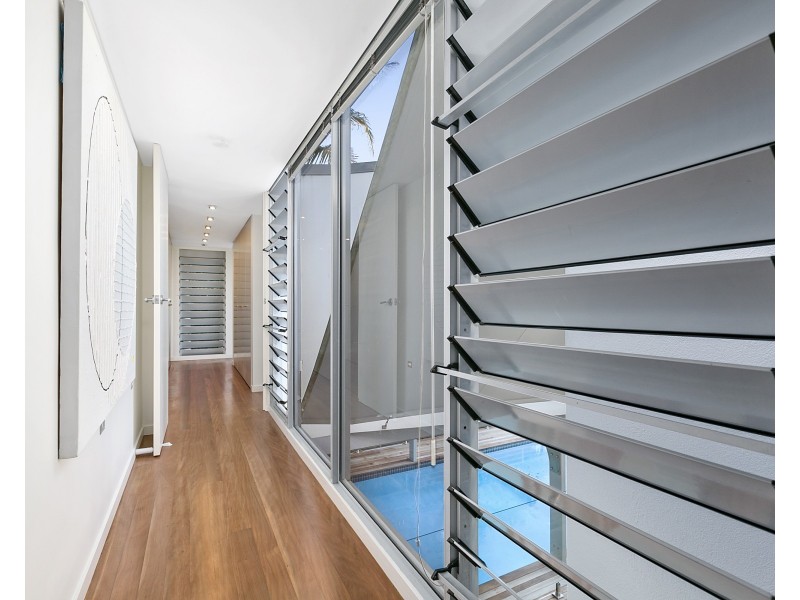 8/27 Ross Crescent, Sunshine Beach QLD 4567