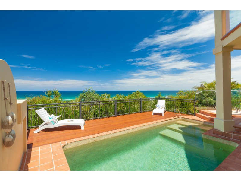 11 Crusoe Court, Castaways Beach QLD 4567