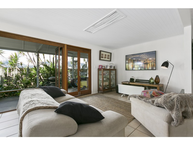 6 Weyba Street, Sunshine Beach QLD 4567