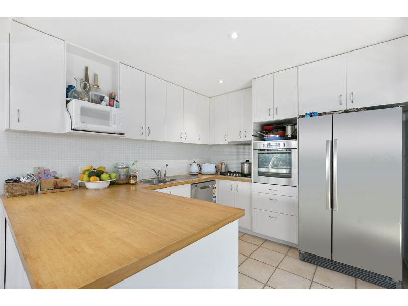 6 Weyba Street, Sunshine Beach QLD 4567