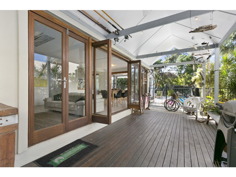 6 Weyba Street, Sunshine Beach QLD 4567