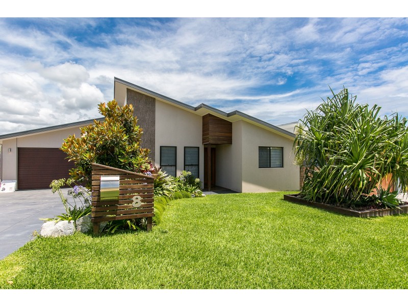 8  Tea Tree Grove, Peregian Springs QLD 4573