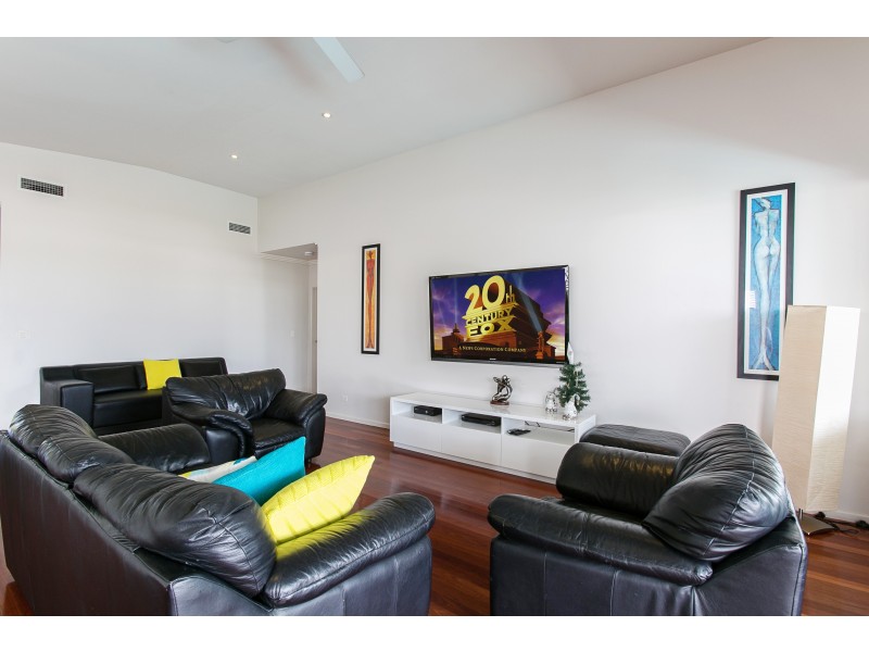 8  Tea Tree Grove, Peregian Springs QLD 4573