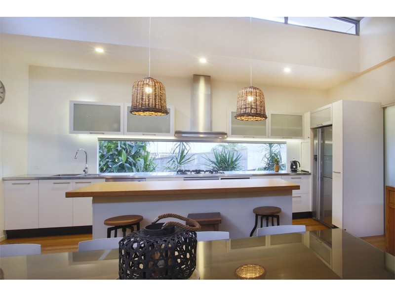 20 Coral Tree Avenue, Noosa Heads QLD 4567