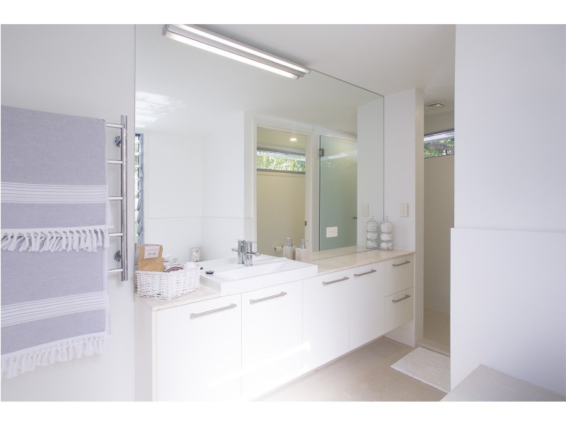20 Coral Tree Avenue, Noosa Heads QLD 4567