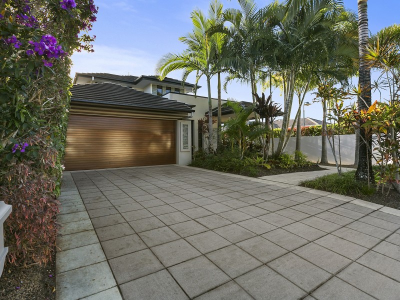 74 The Avenue, Peregian Springs QLD 4573