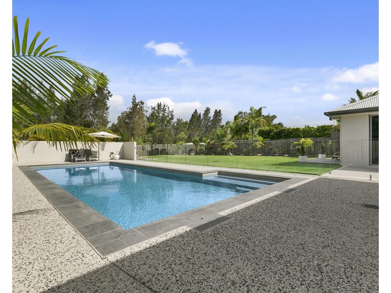 18 Attenuatta Place, Noosaville QLD 4566