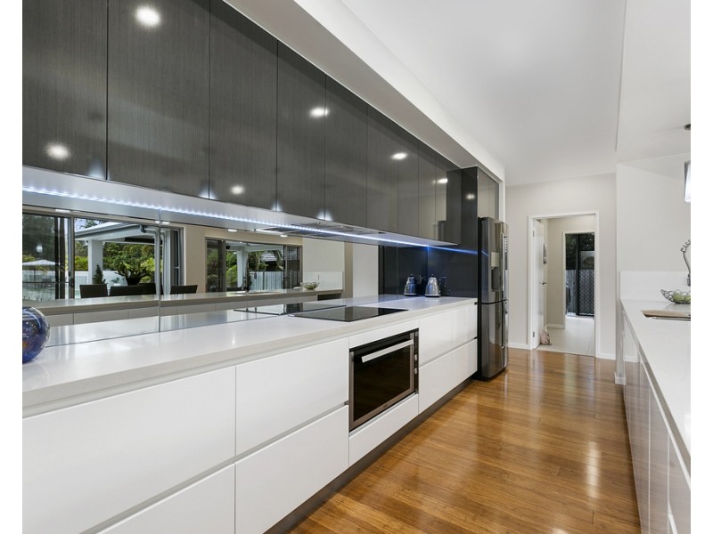 18 Attenuatta Place, Noosaville QLD 4566