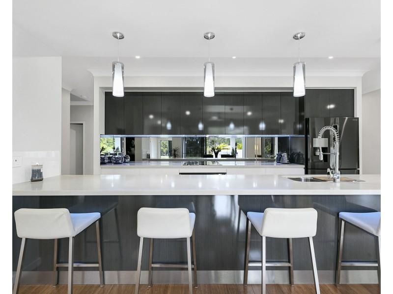 18 Attenuatta Place, Noosaville QLD 4566