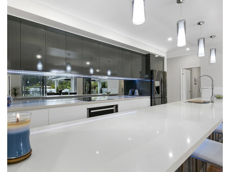 18 Attenuatta Place, Noosaville QLD 4566