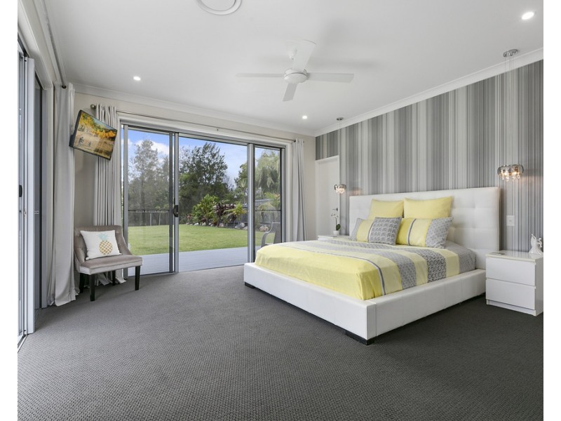 18 Attenuatta Place, Noosaville QLD 4566