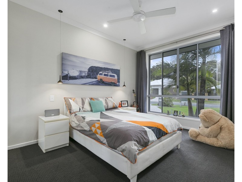 18 Attenuatta Place, Noosaville QLD 4566