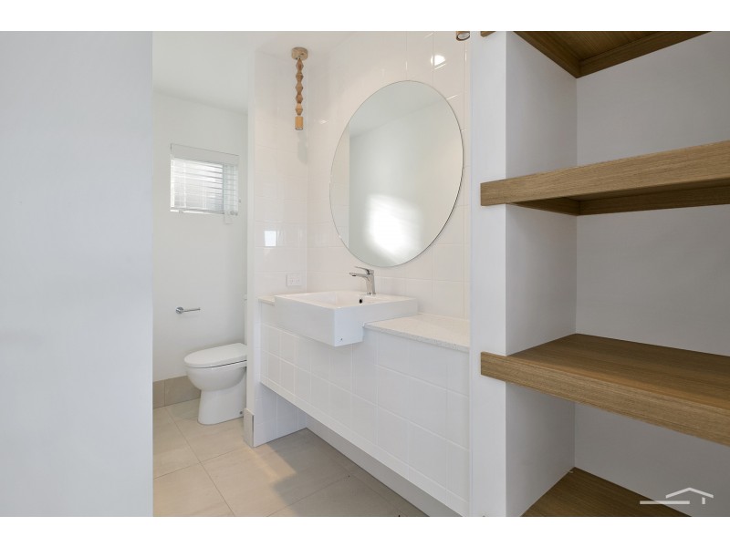 2/29  Duke Street, Sunshine Beach QLD 4567