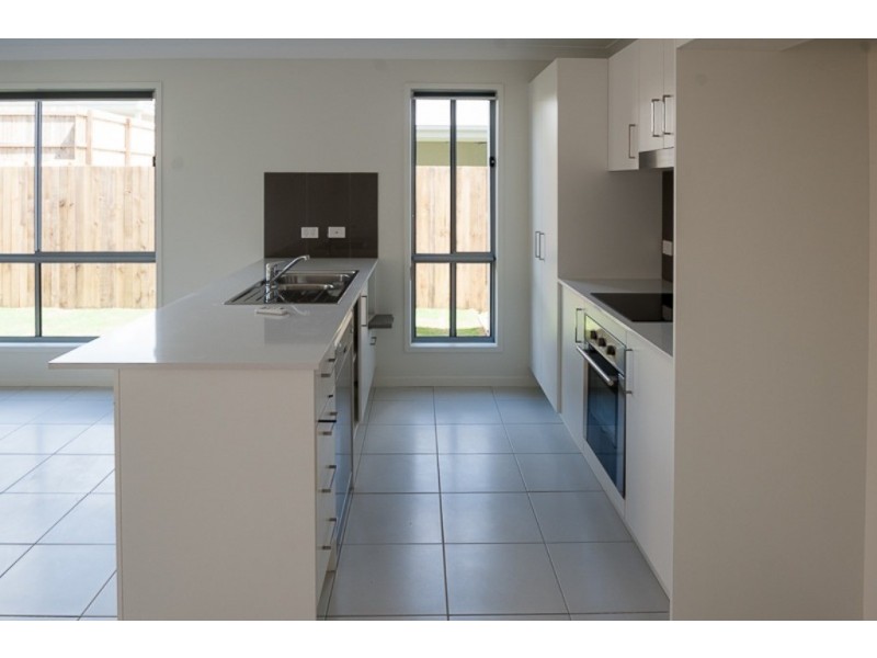 2/22 Silver Wattle Drive, Peregian Springs QLD 4573