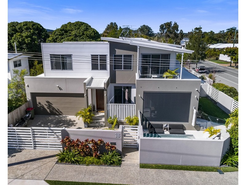 2/18 Edward Street, Noosaville QLD 4566