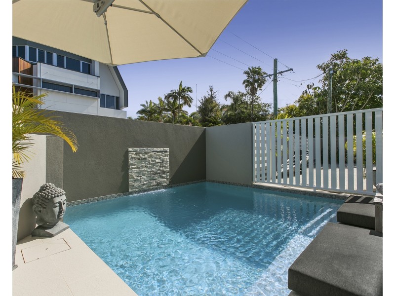 2/18 Edward Street, Noosaville QLD 4566