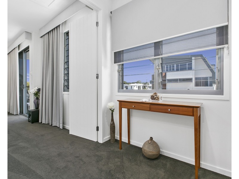 2/18 Edward Street, Noosaville QLD 4566