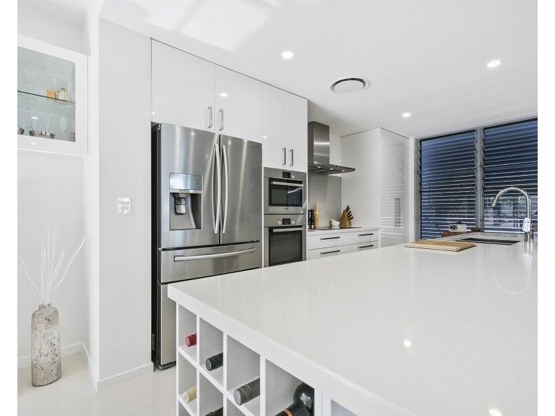 2/18 Edward Street, Noosaville QLD 4566