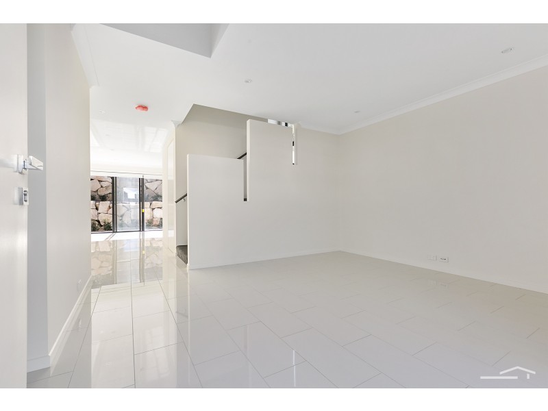 2 Regency Court, Peregian Springs QLD 4573