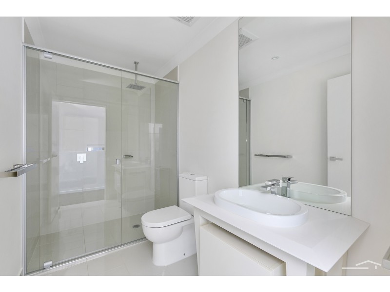 2 Regency Court, Peregian Springs QLD 4573