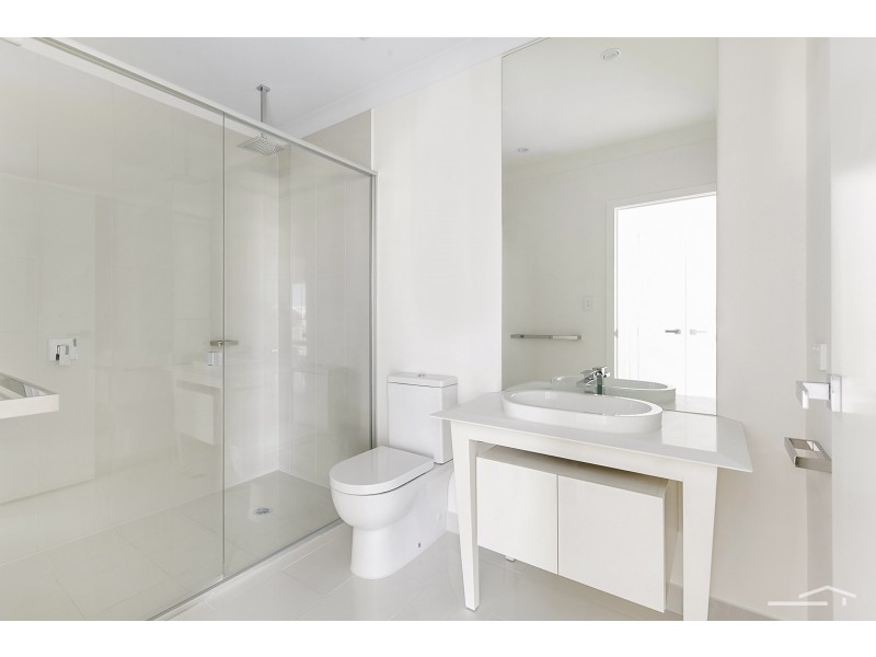 2 Regency Court, Peregian Springs QLD 4573