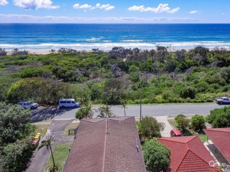 2/58 Peregian Esplanade, Peregian Beach QLD 4573