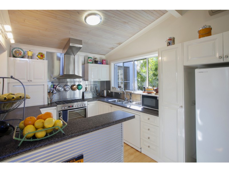 6 Bartill Court, Noosa Heads QLD 4567