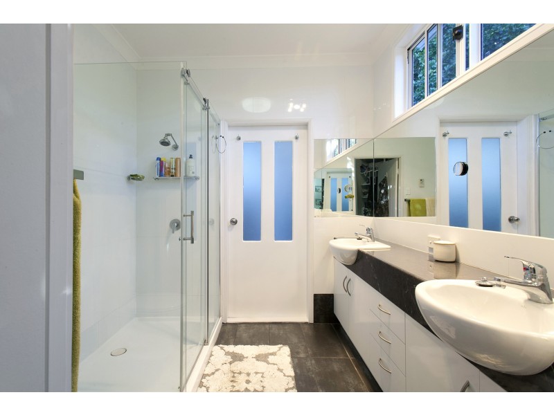 6 Bartill Court, Noosa Heads QLD 4567