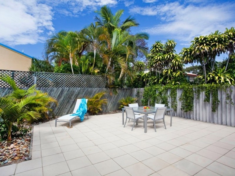 2/4 Oceania Crescent, Sunshine Beach QLD 4567