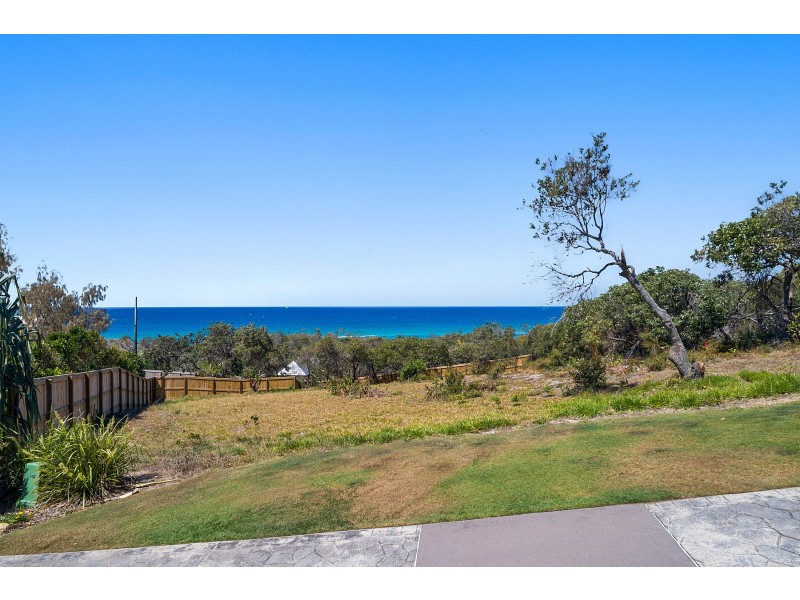 15 Noosa Dunes, Castaways Beach QLD 4567
