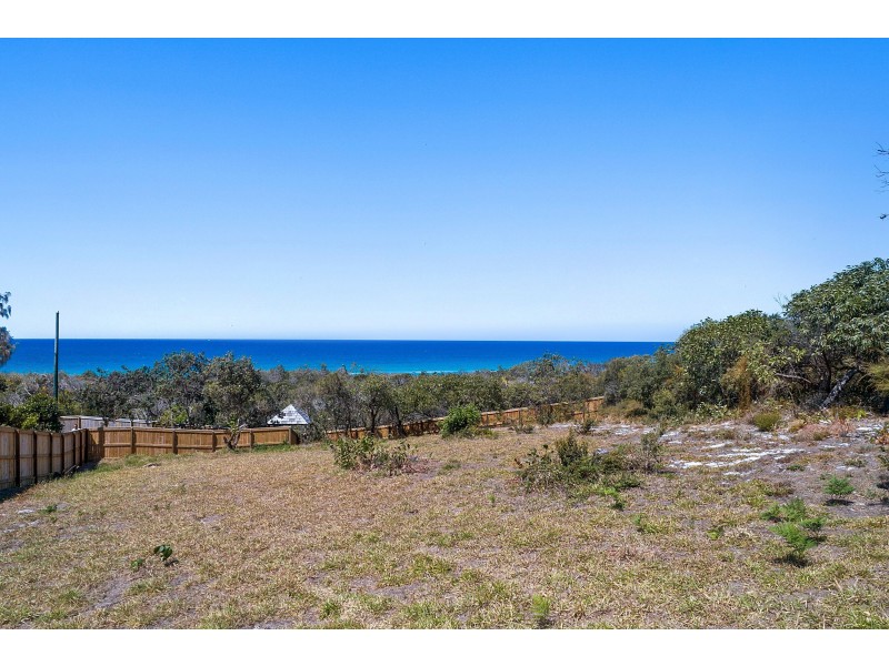 15 Noosa Dunes, Castaways Beach QLD 4567
