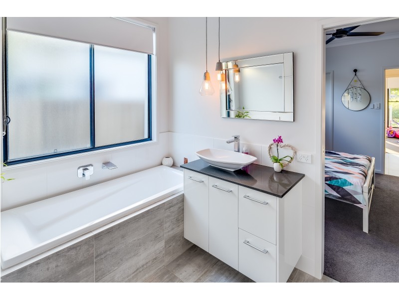 227 Balgownie Drive, Peregian Springs QLD 4573