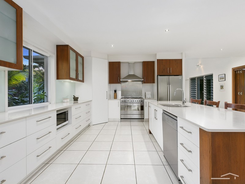 83 The Avenue, Peregian Springs QLD 4573