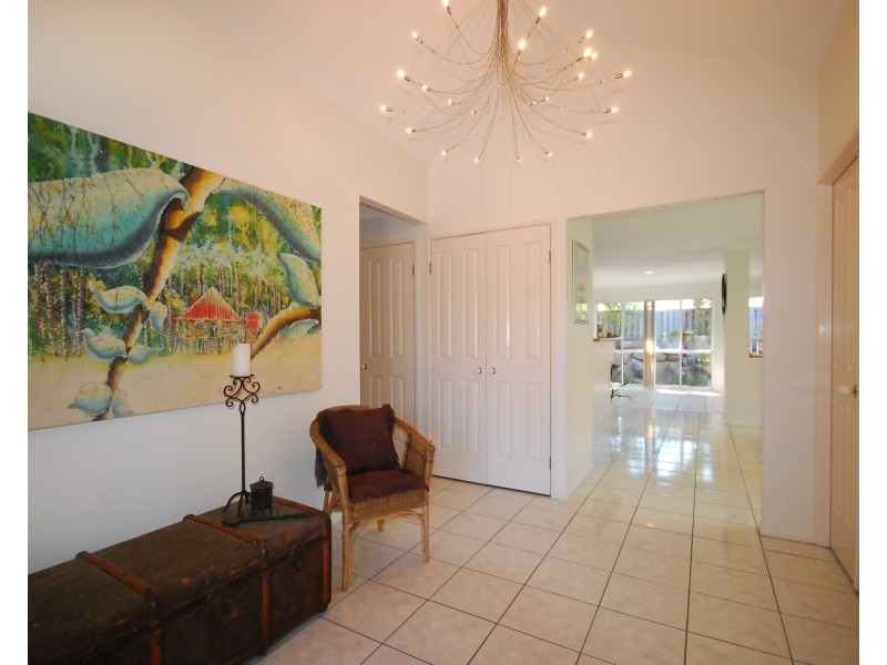 17 Raven Way, Noosaville QLD 4566