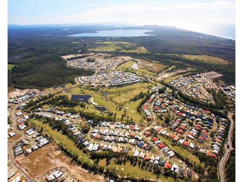 6 Lakeside Drive, Peregian Springs QLD 4573