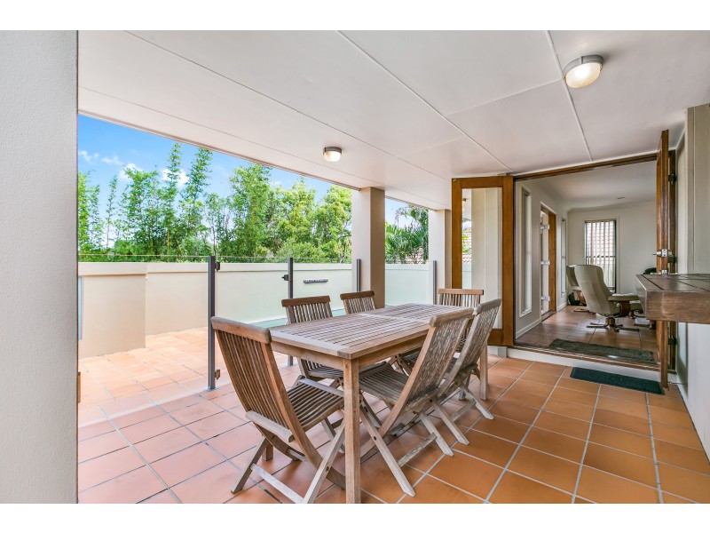 15 Seafarer Court, Castaways Beach QLD 4567