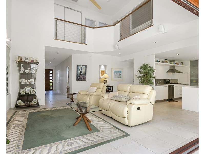 33/115 Peregian Springs Drive, Peregian Springs QLD 4573